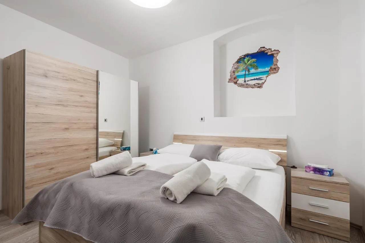 Rijeka Old Town Apartment